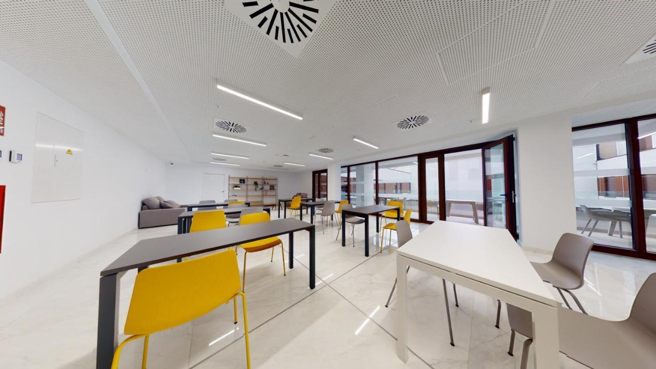 瓦伦西亚Micampus Avenida Del Puerto - Residencia De Estudiantes公寓 外观 照片