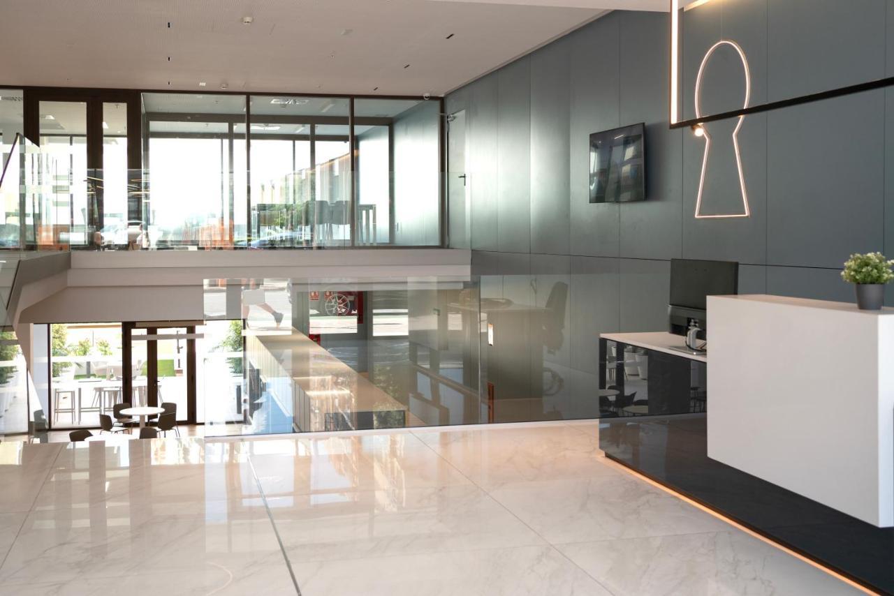 瓦伦西亚Micampus Avenida Del Puerto - Residencia De Estudiantes公寓 外观 照片