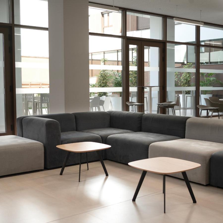 瓦伦西亚Micampus Avenida Del Puerto - Residencia De Estudiantes公寓 外观 照片